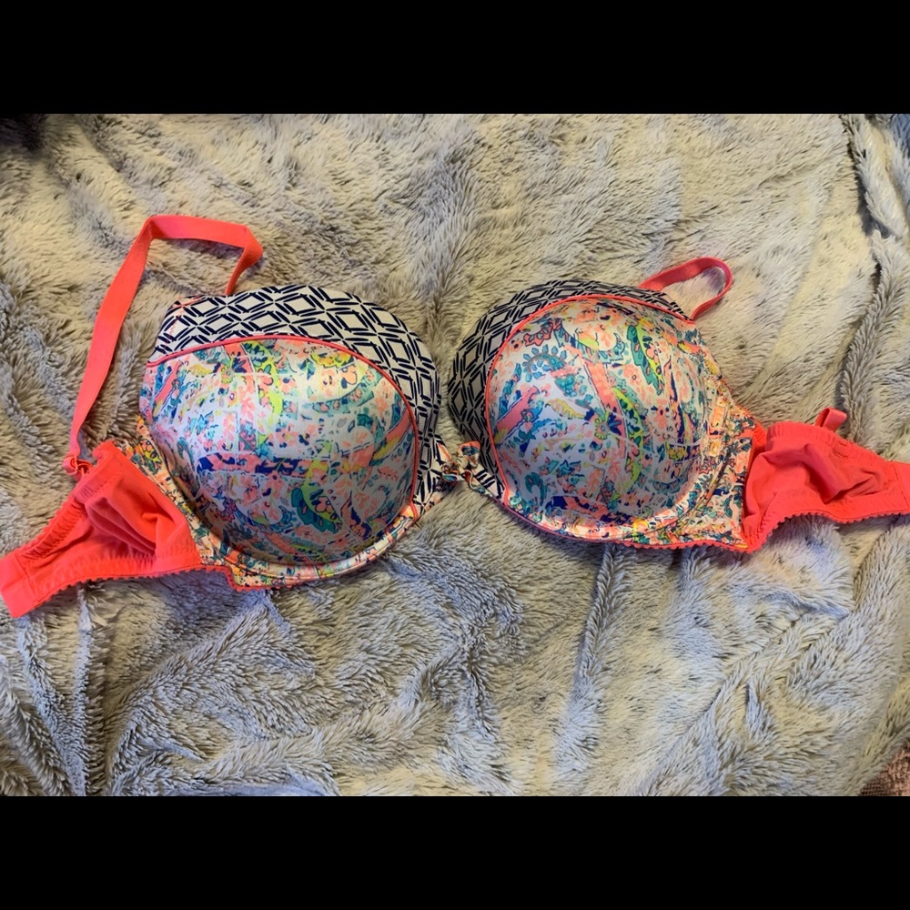 Victoria’s Secret Adjustable Padded Bra